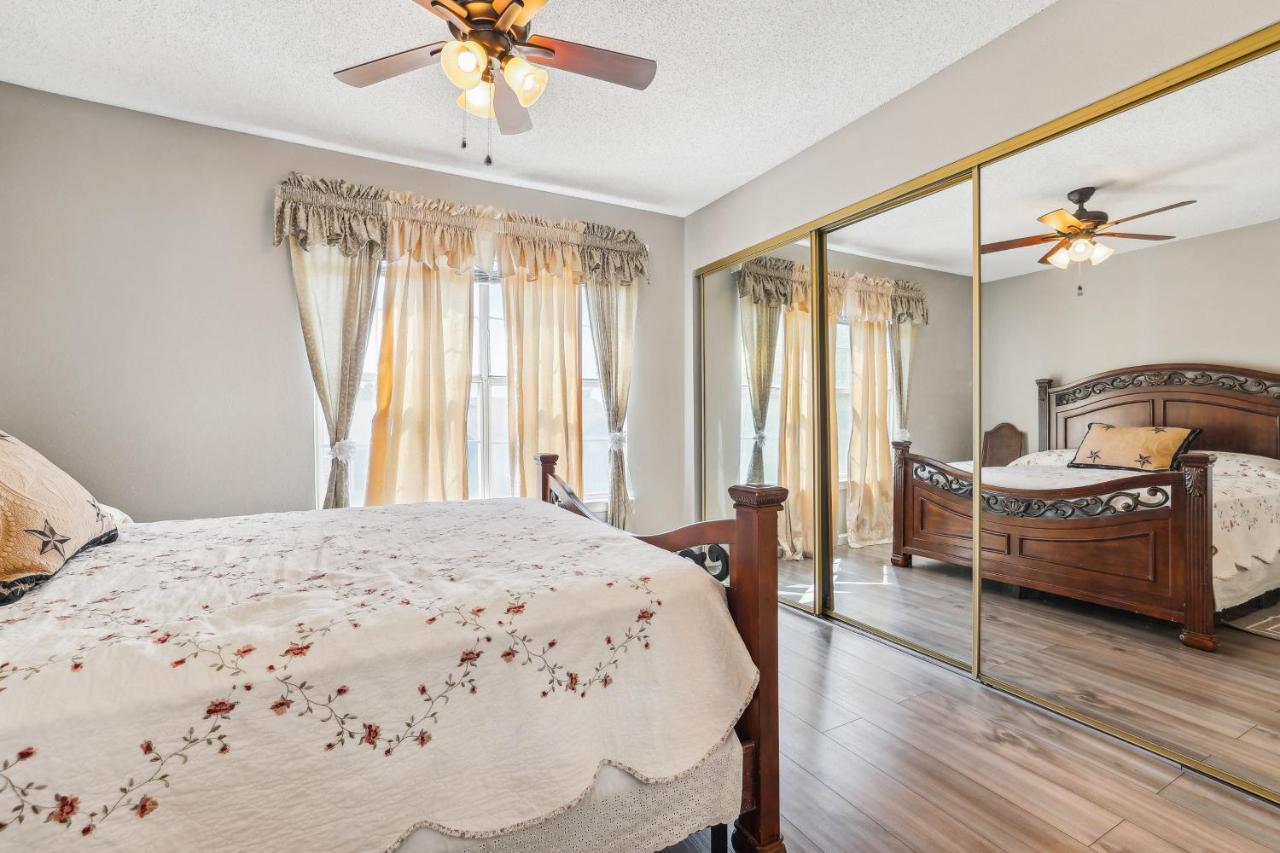 Сasa de vacaciones Townhome Community Pool And Hot Tub! San Antonio